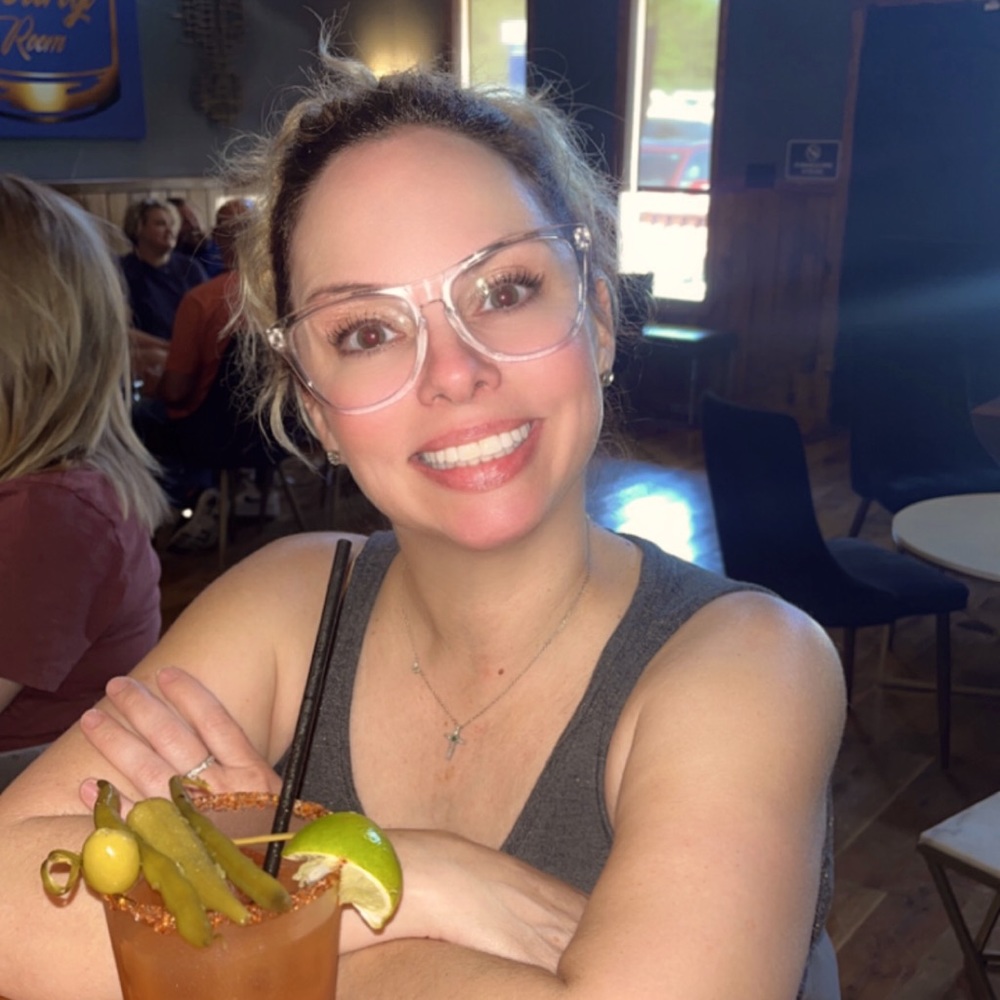 Meet your Posher, April